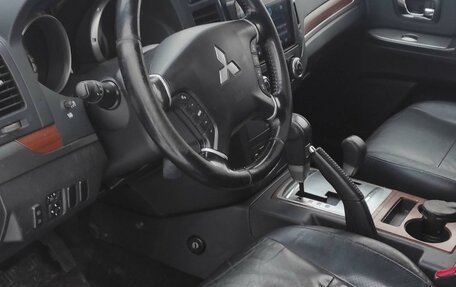 Mitsubishi Pajero IV, 2007 год, 1 600 000 рублей, 26 фотография