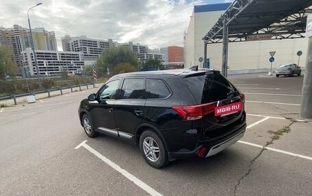 Mitsubishi Outlander III рестайлинг 3, 2018 год, 2 400 000 рублей, 7 фотография