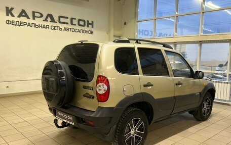 Chevrolet Niva I рестайлинг, 2010 год, 490 000 рублей, 2 фотография