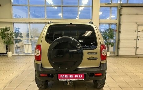 Chevrolet Niva I рестайлинг, 2010 год, 490 000 рублей, 4 фотография