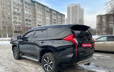 Mitsubishi Pajero Sport III рестайлинг, 2018 год, 3 100 000 рублей, 7 фотография