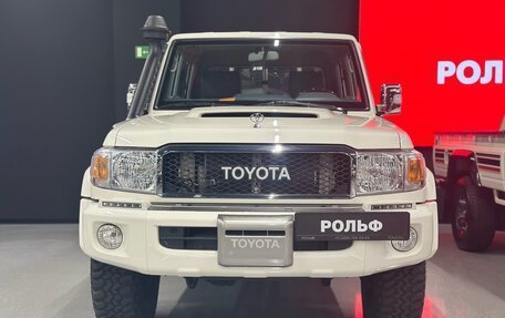 Toyota Land Cruiser 70, 2024 год, 9 990 000 рублей, 2 фотография