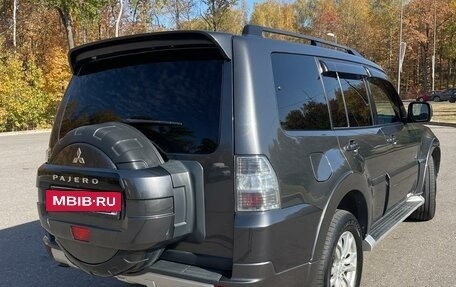 Mitsubishi Pajero IV, 2014 год, 2 490 000 рублей, 5 фотография