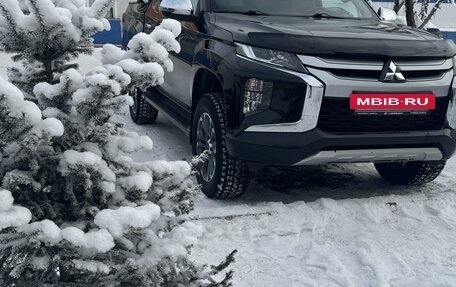 Mitsubishi L200 IV рестайлинг, 2019 год, 3 000 000 рублей, 7 фотография