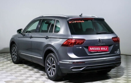 Volkswagen Tiguan II, 2021 год, 2 950 000 рублей, 7 фотография