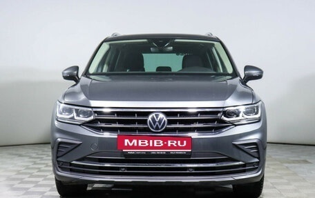 Volkswagen Tiguan II, 2021 год, 2 950 000 рублей, 2 фотография