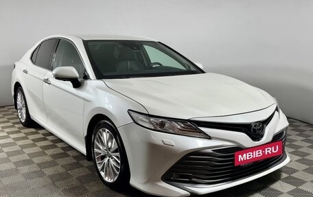 Toyota Camry, 2020 год, 3 555 000 рублей, 2 фотография