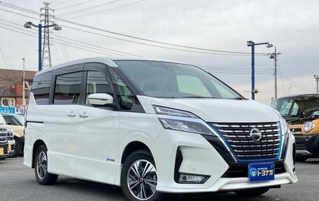 Nissan Serena IV, 2022 год, 2 100 000 рублей, 3 фотография