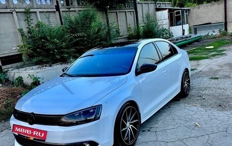 Volkswagen Jetta VI, 2013 год, 980 000 рублей, 4 фотография