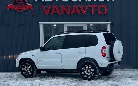 Chevrolet Niva I рестайлинг, 2017 год, 785 000 рублей, 3 фотография