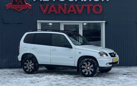 Chevrolet Niva I рестайлинг, 2017 год, 785 000 рублей, 7 фотография