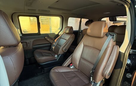 Hyundai Grand Starex Grand Starex I рестайлинг 2, 2019 год, 3 820 000 рублей, 6 фотография