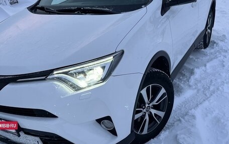 Toyota RAV4, 2018 год, 2 600 000 рублей, 2 фотография