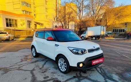 KIA Soul II рестайлинг, 2018 год, 1 725 000 рублей, 6 фотография