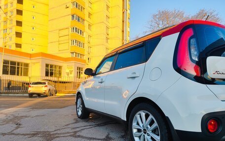 KIA Soul II рестайлинг, 2018 год, 1 725 000 рублей, 27 фотография