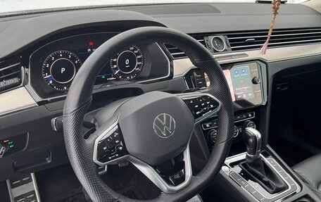 Volkswagen Passat B8 рестайлинг, 2017 год, 2 000 000 рублей, 10 фотография