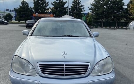 Mercedes-Benz S-Класс, 1998 год, 580 000 рублей, 1 фотография