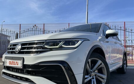 Volkswagen Tiguan II, 2021 год, 4 140 000 рублей, 3 фотография