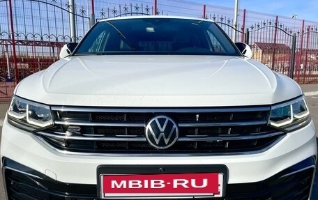 Volkswagen Tiguan II, 2021 год, 4 140 000 рублей, 4 фотография