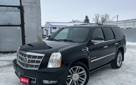 Cadillac Escalade III, 2013 год, 3 200 000 рублей, 1 фотография