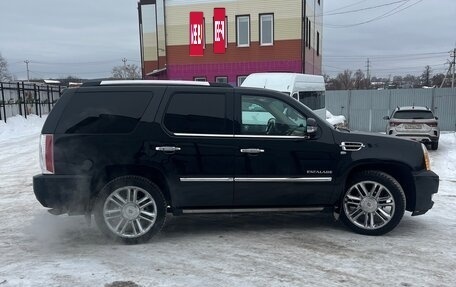 Cadillac Escalade III, 2013 год, 3 200 000 рублей, 9 фотография