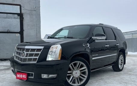 Cadillac Escalade III, 2013 год, 3 200 000 рублей, 2 фотография