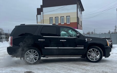 Cadillac Escalade III, 2013 год, 3 200 000 рублей, 19 фотография