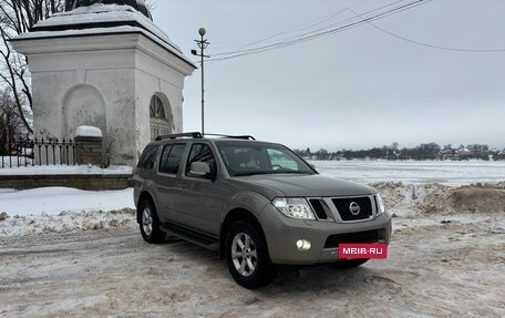 Nissan Pathfinder, 2012 год, 2 350 000 рублей, 2 фотография