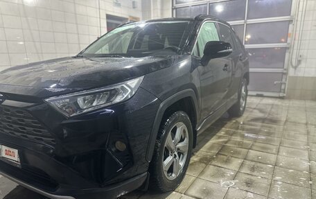 Toyota RAV4, 2021 год, 3 500 000 рублей, 4 фотография