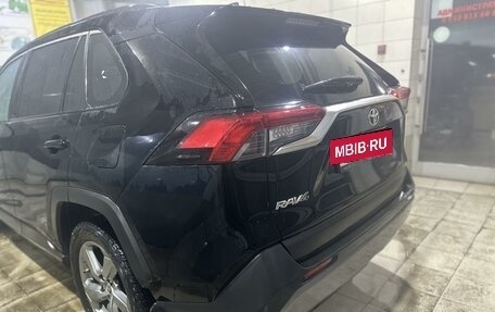 Toyota RAV4, 2021 год, 3 500 000 рублей, 6 фотография