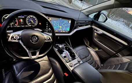 Volkswagen Touareg III, 2018 год, 4 400 000 рублей, 9 фотография