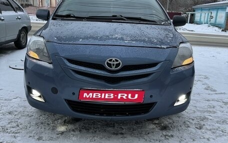 Toyota Yaris III рестайлинг, 2006 год, 555 000 рублей, 1 фотография