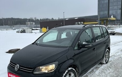 Volkswagen Touran III, 2012 год, 945 000 рублей, 1 фотография