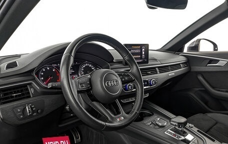 Audi A4, 2018 год, 3 150 000 рублей, 15 фотография