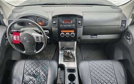 Nissan Navara (Frontier), 2012 год, 1 045 000 рублей, 9 фотография