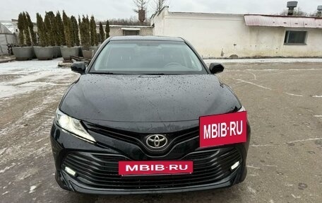 Toyota Camry, 2019 год, 2 700 000 рублей, 2 фотография