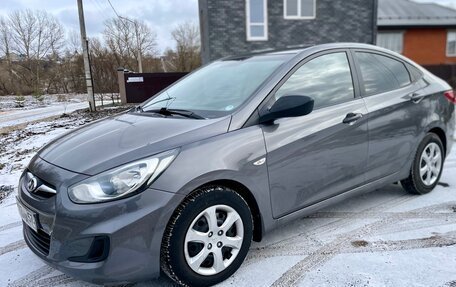 Hyundai Solaris II рестайлинг, 2012 год, 1 050 000 рублей, 10 фотография