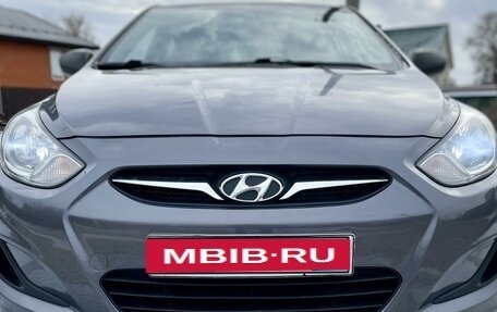 Hyundai Solaris II рестайлинг, 2012 год, 1 050 000 рублей, 12 фотография