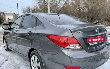 Hyundai Solaris II рестайлинг, 2012 год, 1 050 000 рублей, 7 фотография