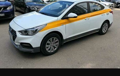 Hyundai Solaris II рестайлинг, 2017 год, 830 000 рублей, 2 фотография