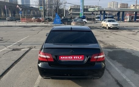 Mercedes-Benz E-Класс, 2011 год, 1 850 000 рублей, 4 фотография