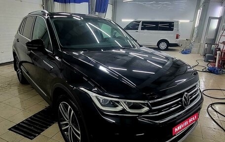 Volkswagen Tiguan II, 2021 год, 4 400 000 рублей, 3 фотография