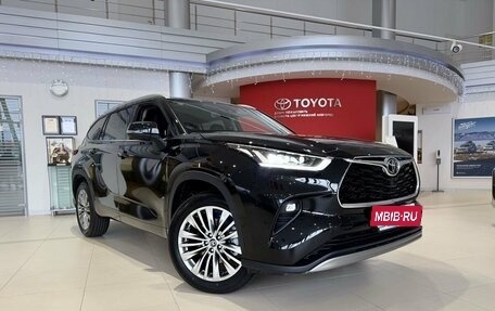 Toyota Highlander, 2024 год, 8 300 000 рублей, 2 фотография