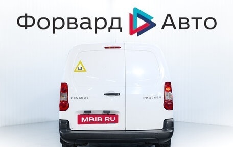 Peugeot Partner II рестайлинг 2, 2012 год, 950 000 рублей, 6 фотография