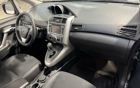 Toyota Verso I, 2012 год, 999 800 рублей, 3 фотография