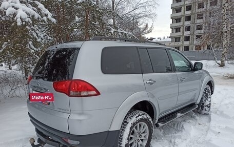 Mitsubishi Pajero Sport II рестайлинг, 2015 год, 2 400 000 рублей, 12 фотография