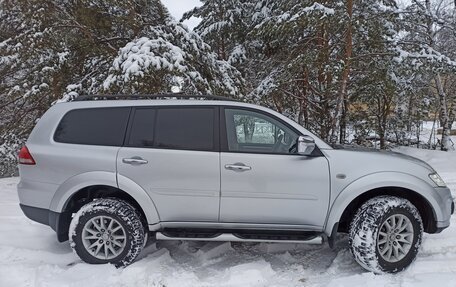 Mitsubishi Pajero Sport II рестайлинг, 2015 год, 2 400 000 рублей, 21 фотография