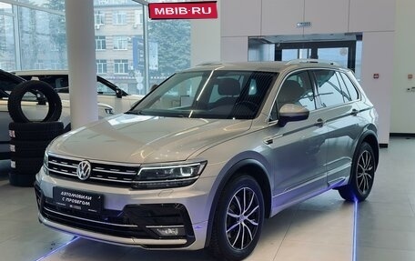 Volkswagen Tiguan II, 2018 год, 2 685 000 рублей, 1 фотография