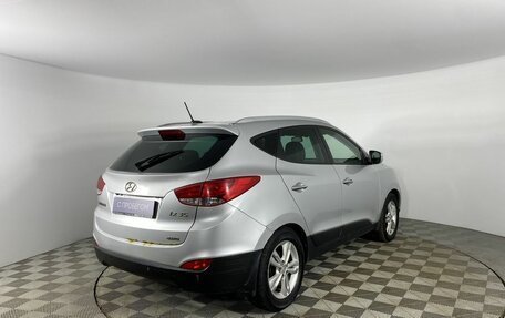 Hyundai ix35 I рестайлинг, 2011 год, 1 000 000 рублей, 5 фотография