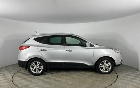 Hyundai ix35 I рестайлинг, 2011 год, 1 000 000 рублей, 4 фотография